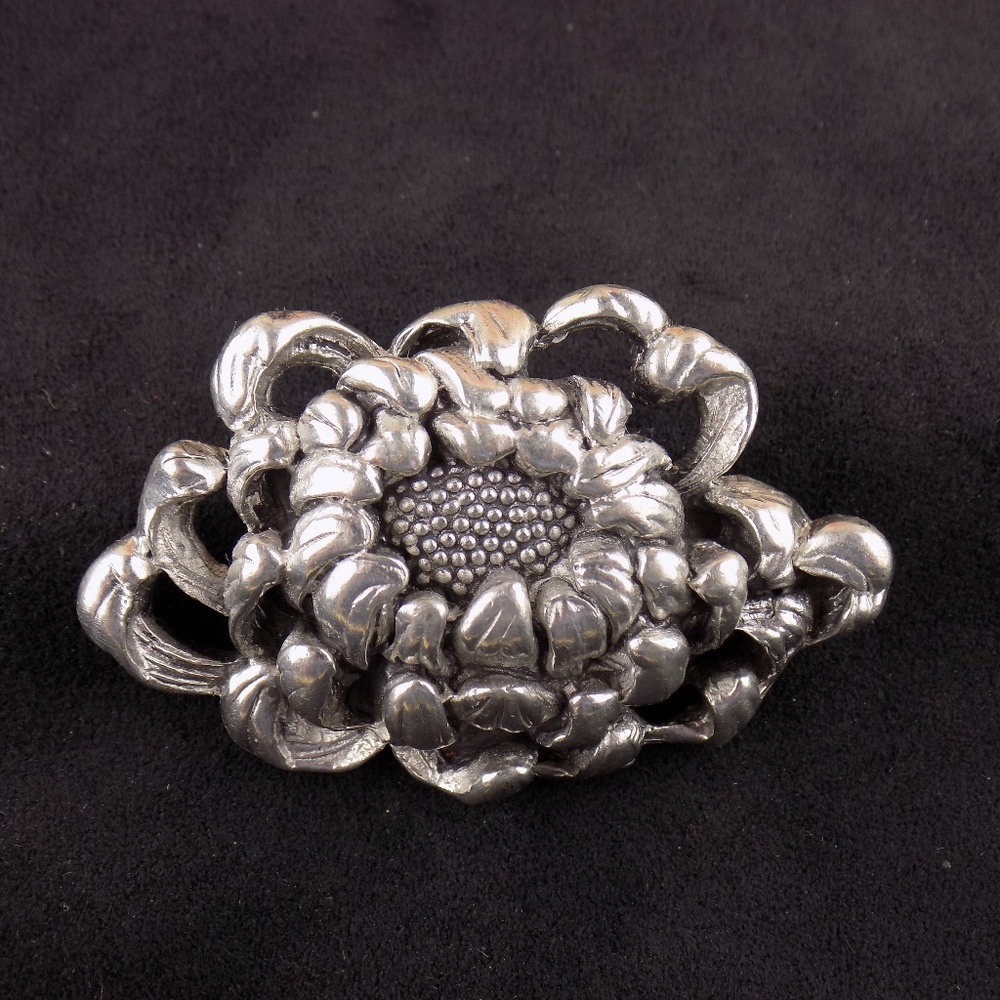 FINE PEWTER #314 BY ELIOS USA BROOCH GUC